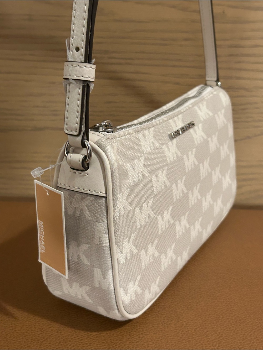 Michael Kors Cream MK Logo Shoulder Bag - Picture 8 of 14